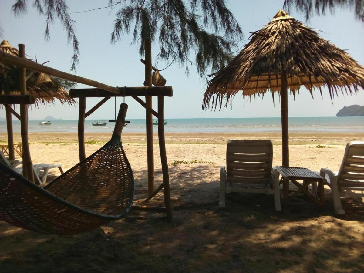 Blue Beach Resort Baanphakrimlay Exteriör bild